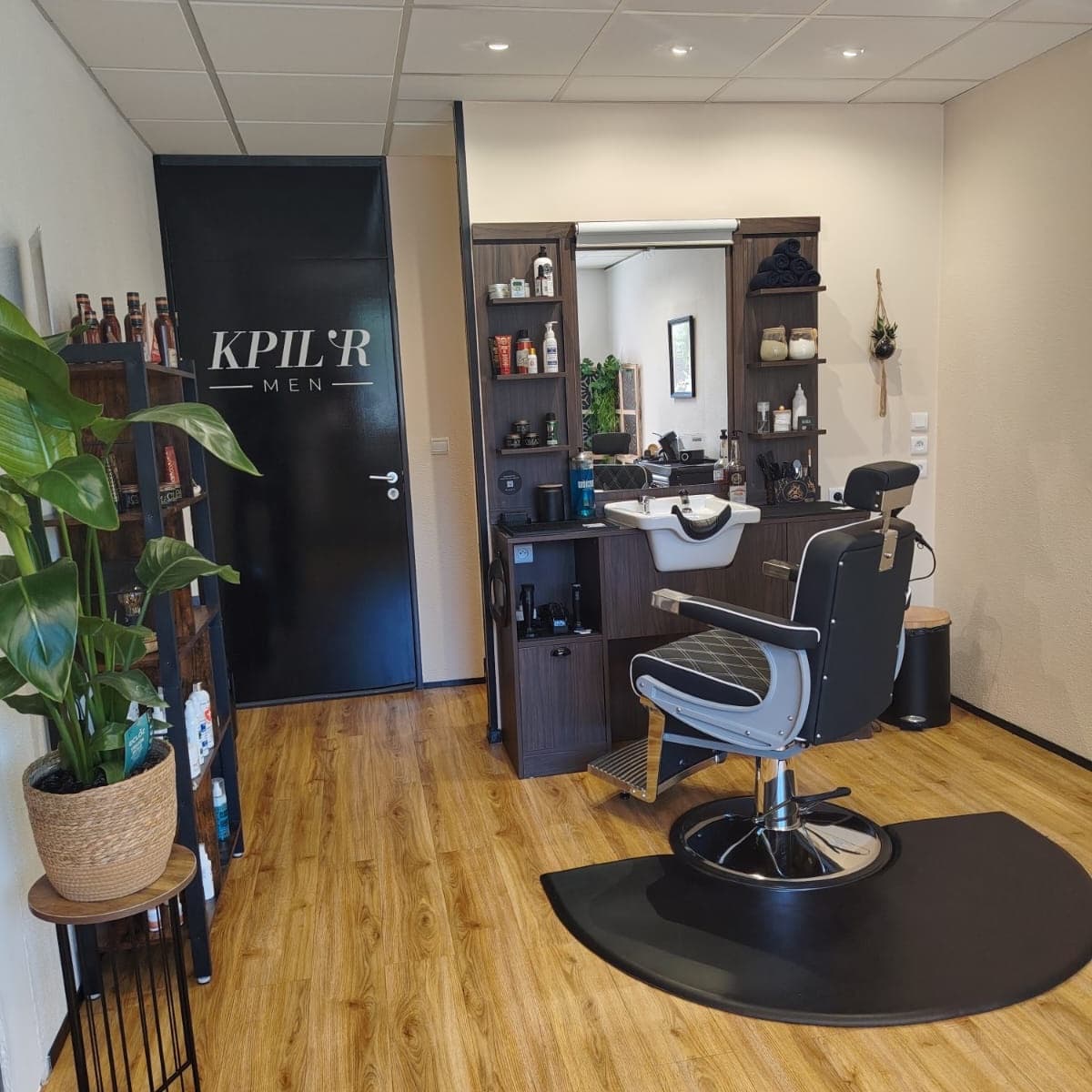 Interieur de l'institut KPIL'R Men a Orleans